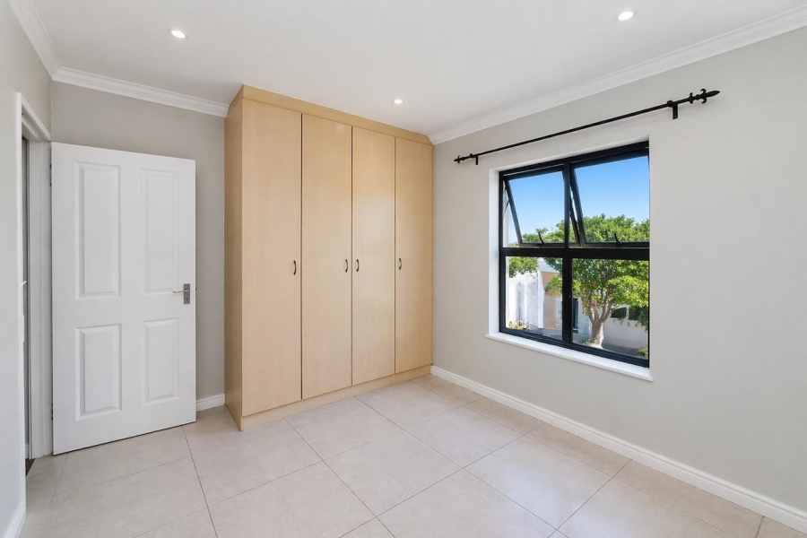 2 Bedroom Property for Sale in Royal Ascot Western Cape